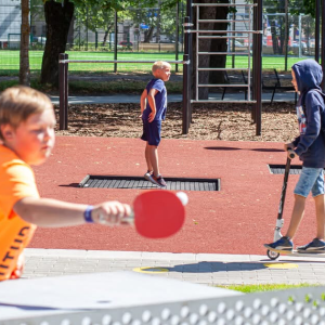 TÜ sporditeadlased rõhutavad: laste liikumisaktiivsus vajab riigi ja omavalitsuste ühist tegutsemist


4. mail käisid TÜ sporditeaduste ja füsioteraapia instituudi esindajad Riigikogus, et juhtida sotsiaalkomisjoni tähelepanu Eesti laste ja noorte süvenevale liikumisvaegusele.